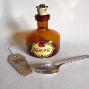NEW APOTHECARY ARSENIC BOTTLE & SILVER SPOON GOTHIC ODDITY PROP HARRY POTTER